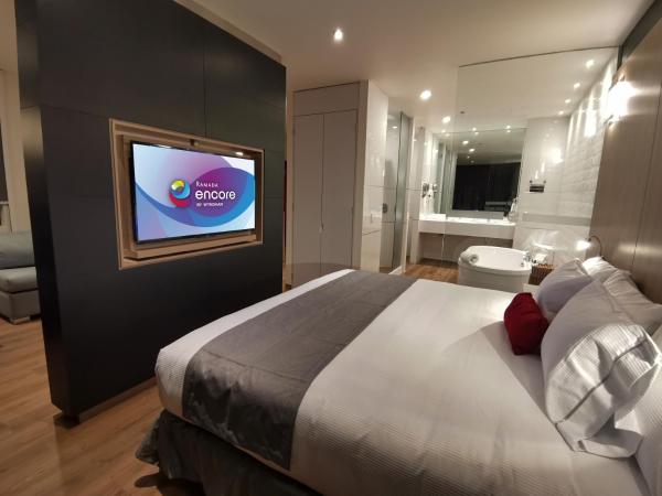 Ramada Encore by Wyndham Monterrey Apodaca Zona Aeropuerto : photo 7 de la chambre relax suite, 1 king bed,  non-smoking