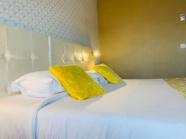 Grand Hôtel de Nîmes 4 étoiles : photo 1 de la chambre chambre lit king-size deluxe