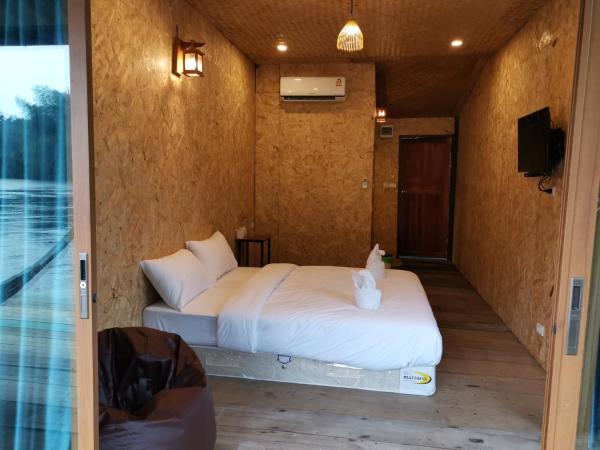 Kodaun River Kwai Resort : photo 2 de la chambre studio avec balcon 