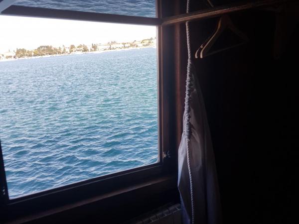 Boat & breakfast : photo 4 de la chambre chambre double deluxe (2 adultes + 1 enfant)