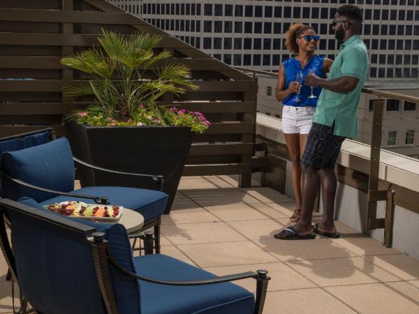 NOPSI Hotel New Orleans : photo 3 de la chambre chambre lit king-size deluxe avec terrasse