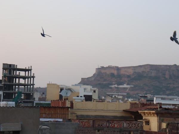 Govind Hotel : photo 2 de la chambre chambre quadruple Économique avec salle de bains commune