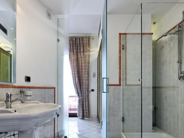 Hotel Villa Poseidon & Events : photo 9 de la chambre chambre double supérieure avec terrasse - vue sur mer