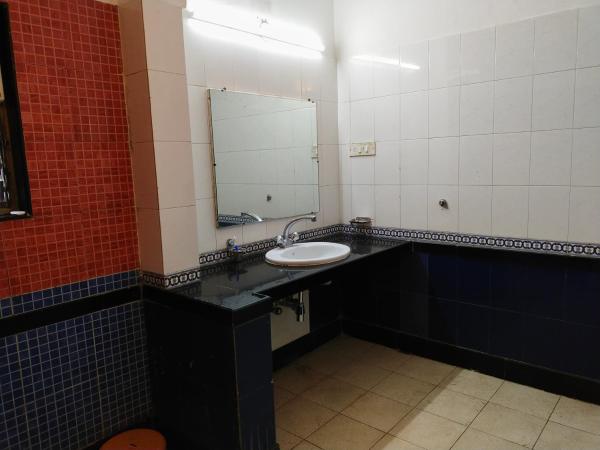 Hostel Lifespace- Garden Bungalow with Pods, CoWork & Cafe : photo 6 de la chambre lit simple dans dortoir mixte