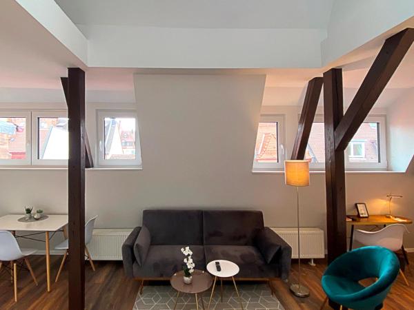 Nurban Apartments Oldtown : photo 4 de la chambre comfort suite apartment with sofa bed