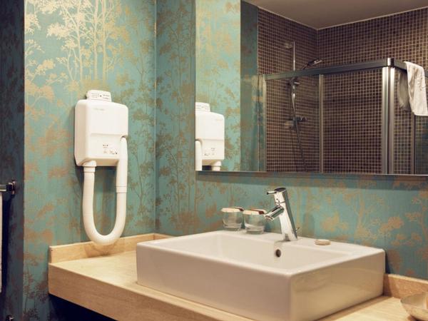 Hotel Suadiye : photo 6 de la chambre chambre double ou lits jumeaux deluxe - vue sur ville