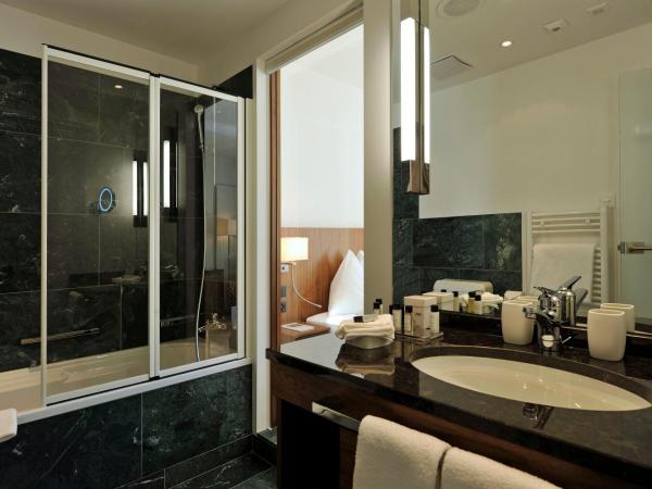 Waldhotel & SPA Davos - for body & soul : photo 9 de la chambre chambre double supérieure