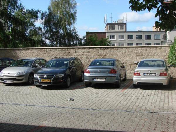 Hotel Coronet : photo 7 de la chambre chambre double ou lits jumeaux avec parking