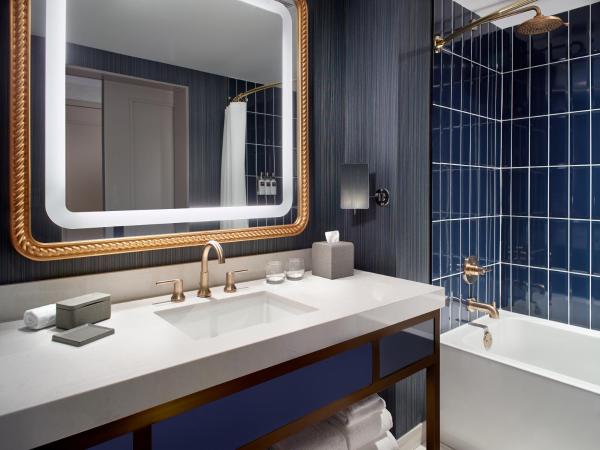 Omni Oklahoma City Hotel : photo 4 de la chambre chambre deluxe avec 2 lits queen-size