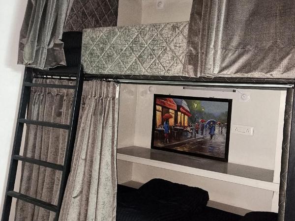 Dormitory : photo 2 de la chambre chambre simple avec salle de bains commune