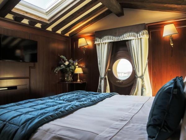 Hotel Bucintoro : photo 5 de la chambre suite avec terrasse et vue sur la lagune