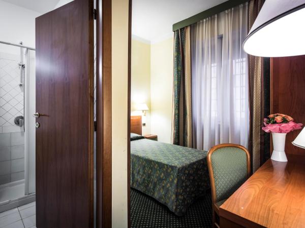Nuovo Hotel Del Porto : photo 1 de la chambre chambre simple