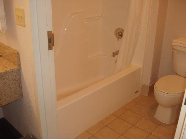 Kozy Inn : photo 6 de la chambre chambre lit king-size - non-fumeurs