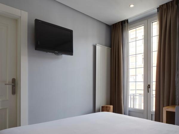 Hotel Avenida : photo 3 de la chambre chambre double ou lits jumeaux