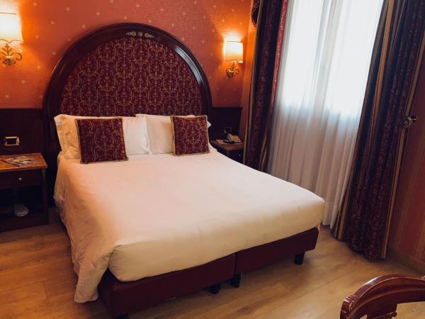 Hotel Vittoria : photo 2 de la chambre chambre double standard