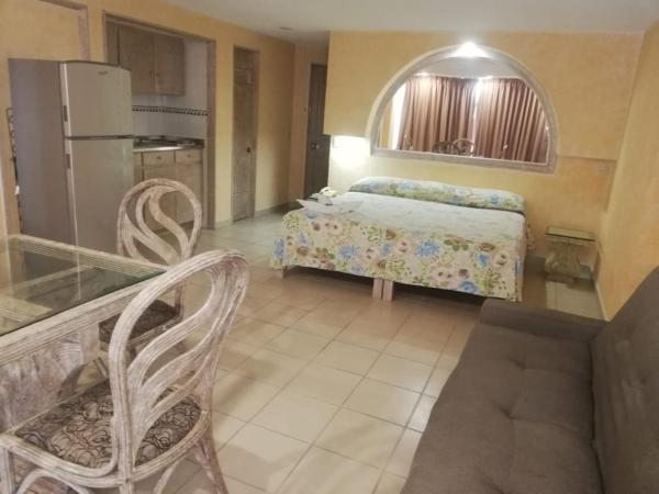 Hotel Las Torres Gemelas Acapulco : photo 2 de la chambre studio lit king-size