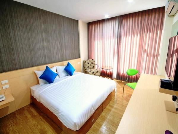 S3 Residence Park : photo 5 de la chambre chambre double supérieure - vue sur jardin