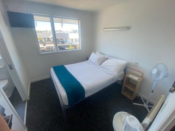 Based by the Lake : photo 1 de la chambre double room with private bathroom - no children