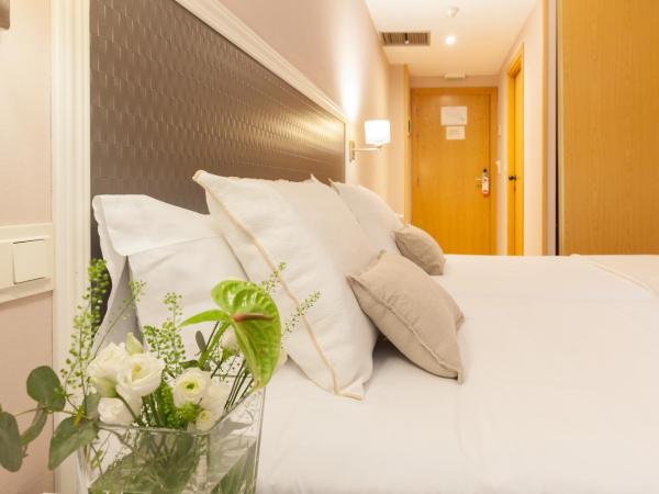 Hotel Monte Ulia : photo 4 de la chambre chambre triple avec parking gratuit