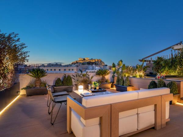 The Newel Acropolis : photo 5 de la chambre suite penthouse avec bain à remous - vue sur acropole