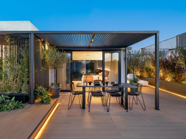 The Newel Acropolis : photo 7 de la chambre suite penthouse avec bain à remous - vue sur acropole