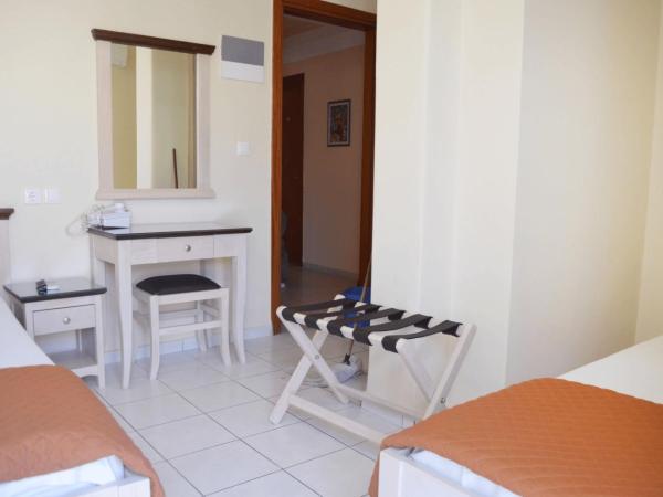 Mirabello Hotel : photo 5 de la chambre chambre lits jumeaux