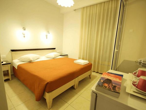 Mirabello Hotel : photo 3 de la chambre chambre lits jumeaux