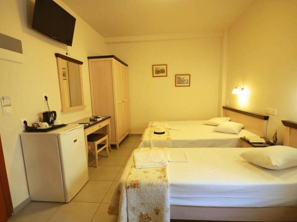 Mirabello Hotel : photo 1 de la chambre chambre triple