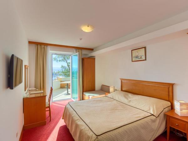 Hotel Villa Dvor : photo 2 de la chambre chambre double exécutive avec balcon - vue sur mer