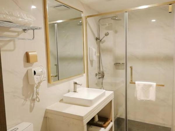 7Days Premium Xi'an Railway Station Central Plaza Airport Bus Branch : photo 6 de la chambre comfortable queen room