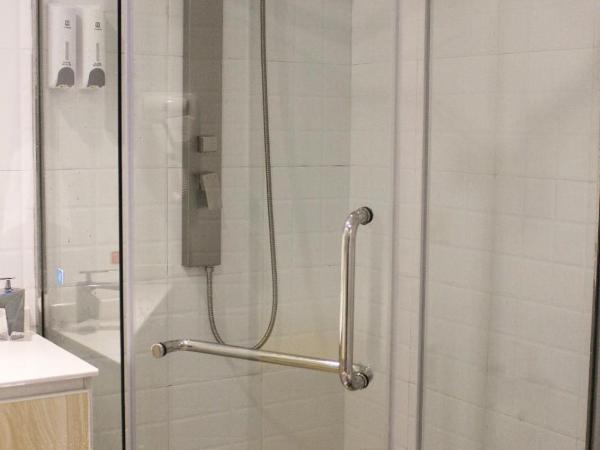 7Days Inn Chongqing Longtou Temple North Train Station North Plaza Branch : photo 3 de la chambre independent twin room