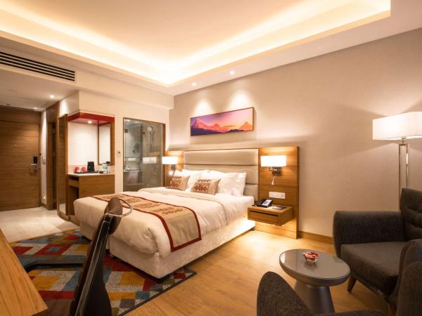 Ramada Encore by Wyndham Kathmandu Thamel : photo 3 de la chambre deluxe king room - non-smoking (10% off on food and soft beverages)