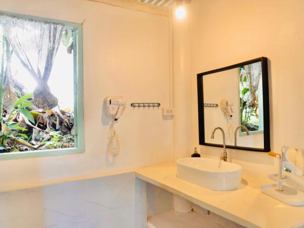 Indie Beach Bungalows : photo 10 de la chambre suite familiale deluxe