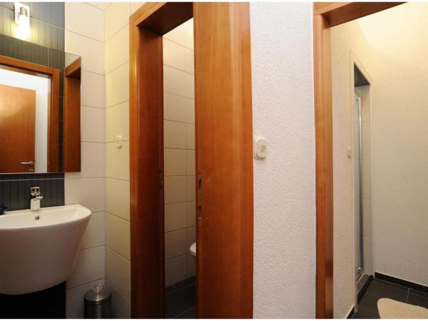 Guest house D&G -I apartment & room : photo 9 de la chambre appartement 1 chambre avec terrasse