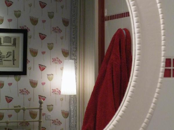 Hôtel Diderot : photo 7 de la chambre chambre double confort avec ventilateur