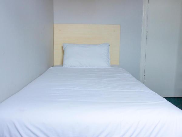 Grand Hotel Rockdale : photo 5 de la chambre chambre simple Économique avec salle de bains commune