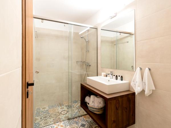 Blue Jasmine Suites : photo 7 de la chambre suite ione