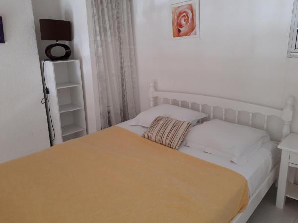 Studio Village Naturiste Hôtel Restaurant Libertin Cap d Agde : photo 9 de la chambre appartement standard