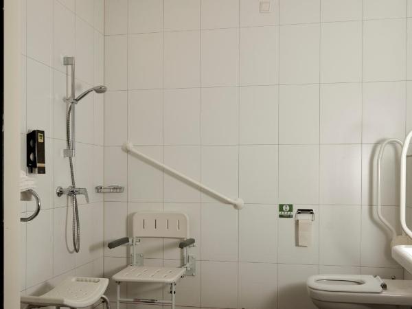 Star Lodge Hotels : photo 1 de la chambre chambre lits jumeaux pour personnes à mobilité réduite