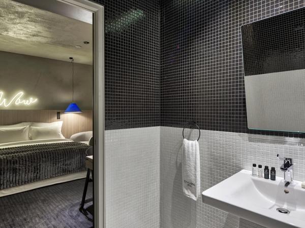 ONOMA Hotel : photo 5 de la chambre hébergement nickname - accessible aux personnes à mobilité réduite