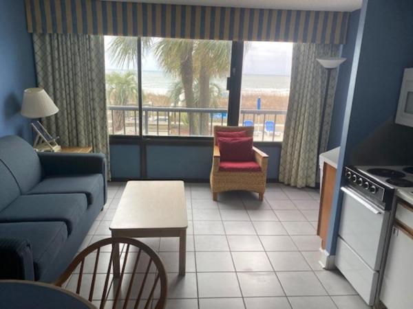 Ocean Club Resort Myrtle Beach a Ramada by Wyndham : photo 4 de la chambre suite studio queen - non-fumeurs