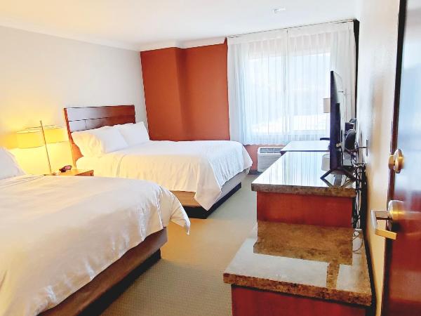 Holiday Inn Express Hotel & Suites Portland-Northwest Downtown, an IHG Hotel : photo 2 de la chambre chambre standard avec 2 lits queen-size