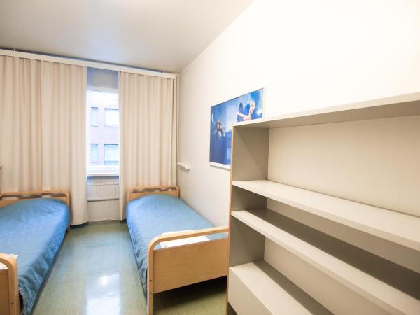 Eurohostel : photo 5 de la chambre chambre lits jumeaux Économique avec salle de bains commune