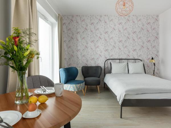 apartamenty-wroc Kurkowa 14 : photo 2 de la chambre studio avec balcon