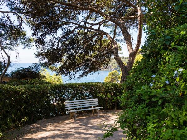 Parc et Résidence le Provençal : photo 10 de la chambre one bedroom apartment with terrace and mezzanine
