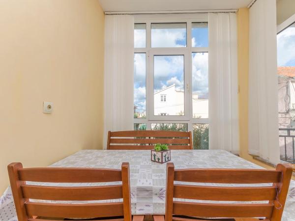 Rooms Summer Chill : photo 9 de la chambre chambre double - vue sur jardin