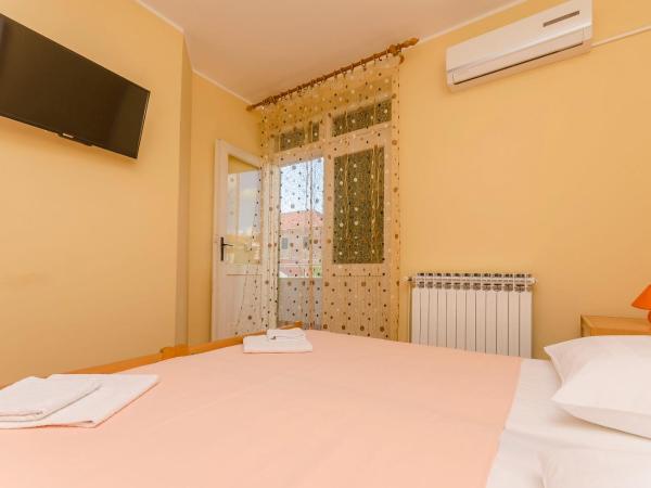 Rooms Summer Chill : photo 2 de la chambre chambre double avec balcon