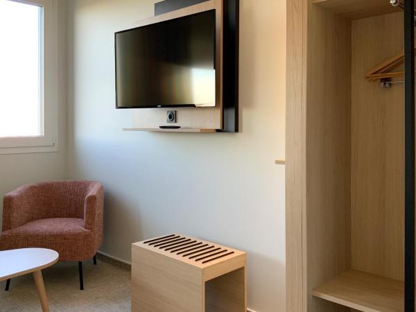 Hôtel Akena Troyes - La Chapelle St-Luc : photo 10 de la chambre chambre double