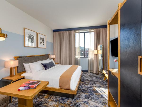 Clayton Hotel & Members Club : photo 1 de la chambre chambre lit king-size deluxe