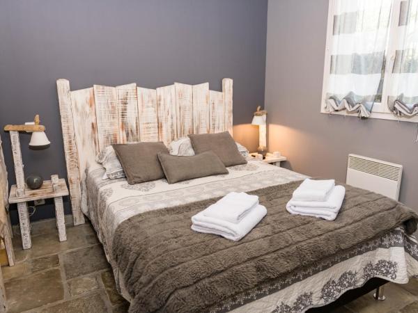 Hôtel particulier-Les cottages du Bassin d'Arcachon - Nuitée-Court séjour- Petit-déjeuner sur demande : photo 4 de la chambre gîte 1 chambre